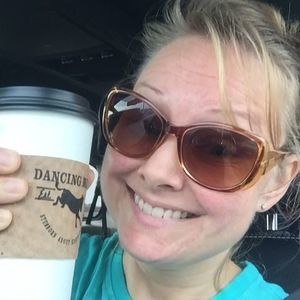 Meet your Posher, La-ey